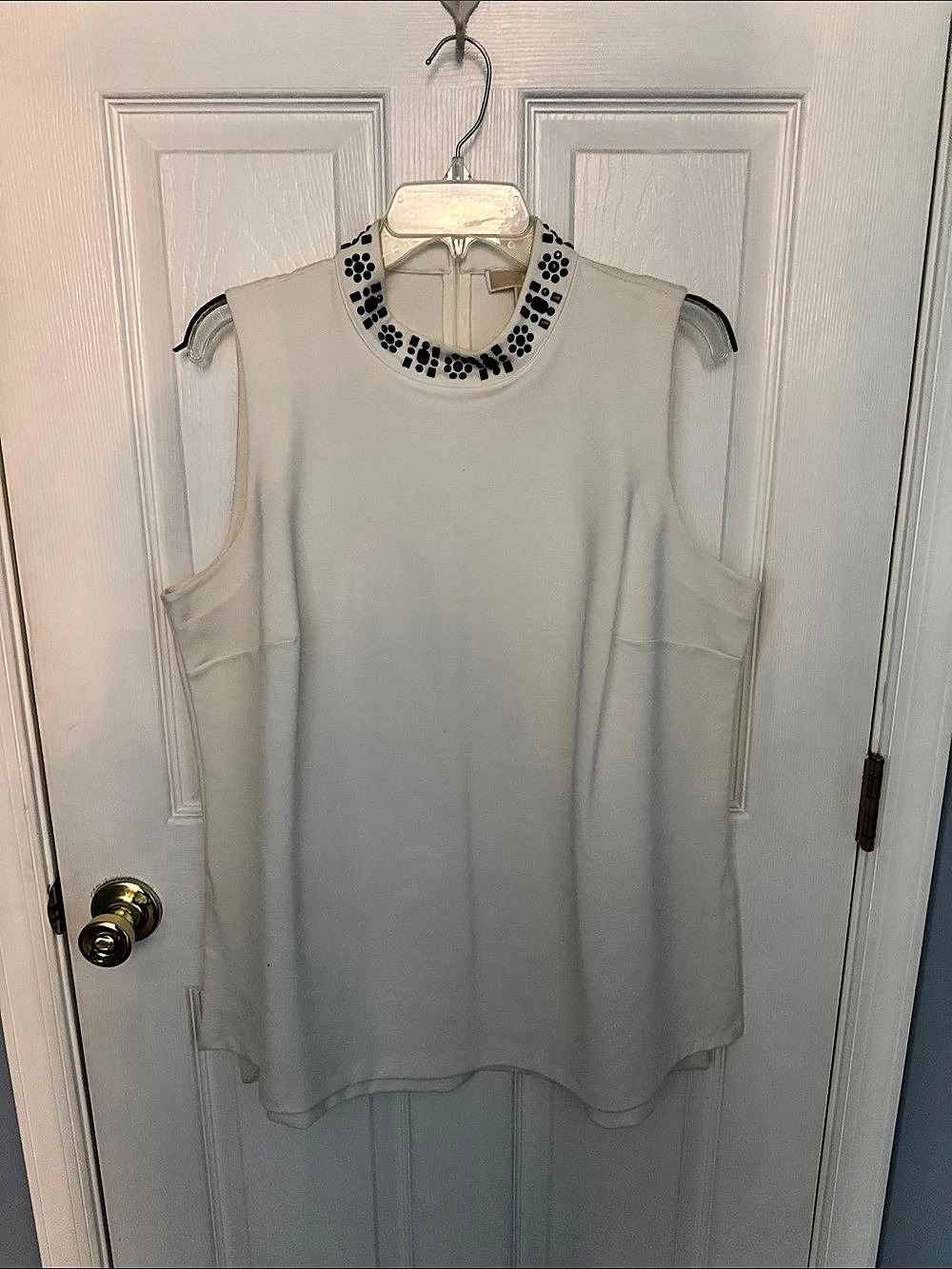Michael Kors Embellished Neckline Blouse in White Size 1X Like New